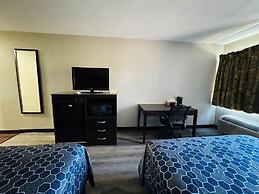 Econo Lodge Inn & Suites