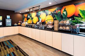 Fairfield Inn & Suites by Marriott Ft. Myers/Cape Coral