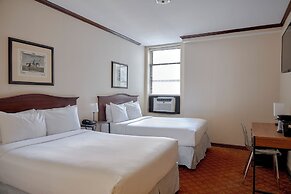 Night Hotel Broadway