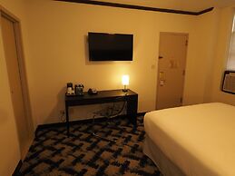 Night Hotel Broadway