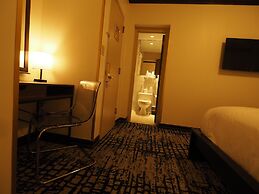 Night Hotel Broadway