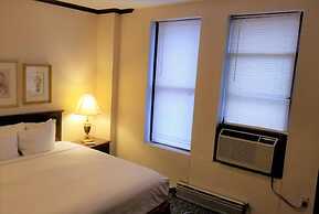 Night Hotel Broadway