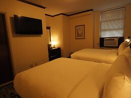 Night Hotel Broadway