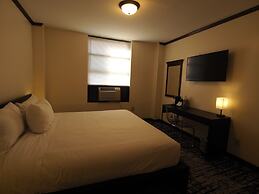 Night Hotel Broadway