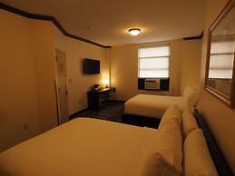 Night Hotel Broadway