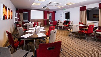 Holiday Inn Express Taunton East by IHG