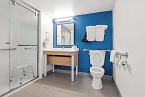 Spark by Hilton Oxford