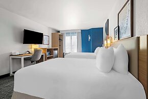 Spark by Hilton Oxford