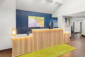 Spark by Hilton Oxford