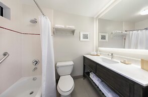 Cottage Inn By The Sea