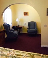 Historic Cary House Hotel