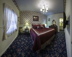 Historic Cary House Hotel