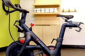 Spark by Hilton Denver International Airport