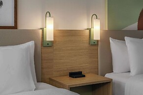 Spark by Hilton Denver International Airport