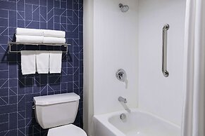 Spark by Hilton Denver International Airport