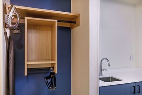 Spark by Hilton Denver International Airport