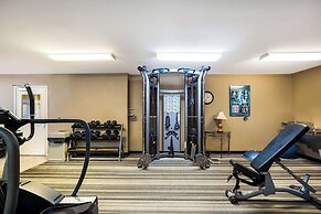 Sonesta Simply Suites Denver West Federal Center