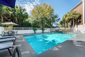 Best Western Plus Universal Inn