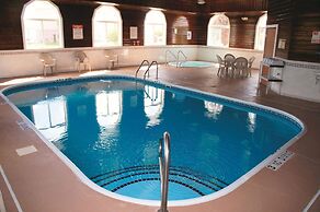 La Quinta Inn & Suites by Wyndham Peru Starved Rock St Park