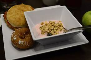 Hyatt Place Indianapolis Airport