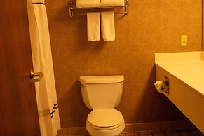 Hotel Topeka at City Center