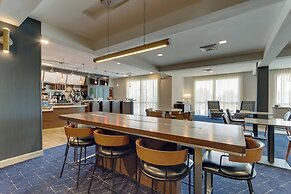 Courtyard Lexington South/Hamburg Place