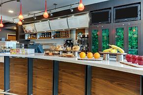 Courtyard Lexington South/Hamburg Place