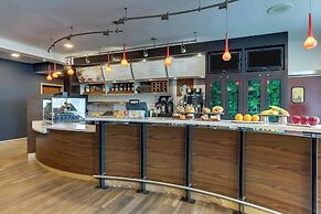 Courtyard Lexington South/Hamburg Place