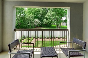 Courtyard Lexington South/Hamburg Place