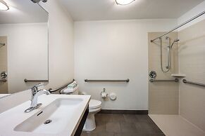 Sonesta Simply Suites Boston Braintree