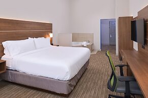 Holiday Inn Express & Suites Omaha - 120th and Maple by IHG