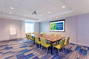 Holiday Inn Express & Suites Omaha - 120th and Maple by IHG