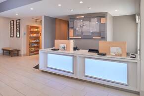 Holiday Inn Express & Suites Omaha - 120th and Maple by IHG