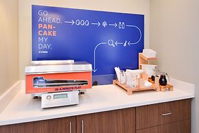Holiday Inn Express & Suites Omaha - 120th and Maple by IHG