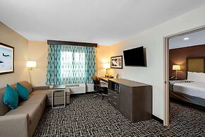 La Quinta Inn & Suites by Wyndham Las Vegas Nellis