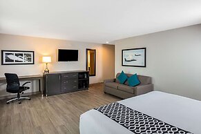 La Quinta Inn & Suites by Wyndham Las Vegas Nellis