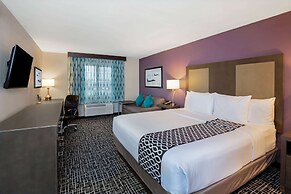 La Quinta Inn & Suites by Wyndham Las Vegas Nellis