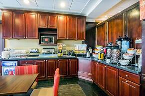 Comfort Suites at Woodbridge