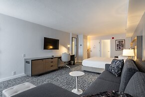 DoubleTree by Hilton New York JFK Airport