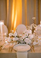 Martinique New York on Broadway, Curio Collection by Hilton