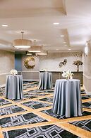 Martinique New York on Broadway, Curio Collection by Hilton