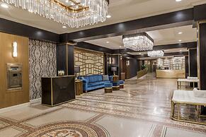 Martinique New York on Broadway, Curio Collection by Hilton