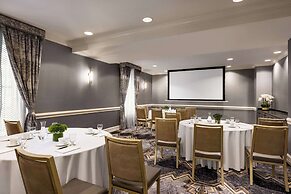 Martinique New York on Broadway, Curio Collection by Hilton