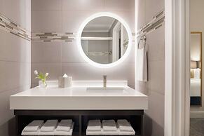 Martinique New York on Broadway, Curio Collection by Hilton