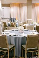 Martinique New York on Broadway, Curio Collection by Hilton