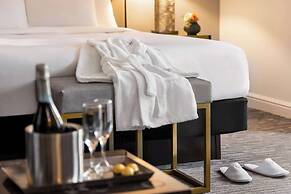 Martinique New York on Broadway, Curio Collection by Hilton