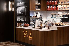 Martinique New York on Broadway, Curio Collection by Hilton