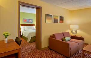 Towneplace Suites By Marriott Cleveland Westlake