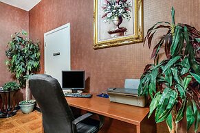 Super 8 by Wyndham San Antonio at I-10