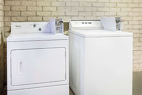 Super 8 by Wyndham San Antonio at I-10